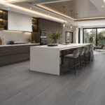 LAMINA VINIL FLEX P/PISO 1,20M X17CM 16UNI GRIS OVERLAND401YK